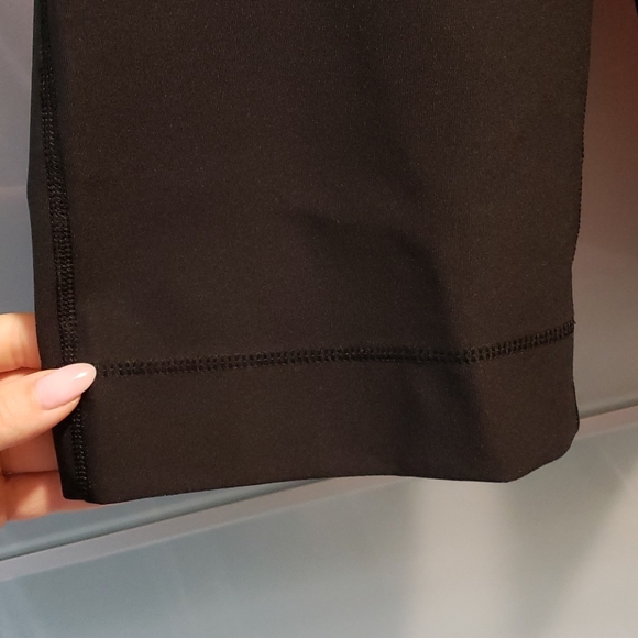 Nike Wide Leg Crop - Picture 3 of 8